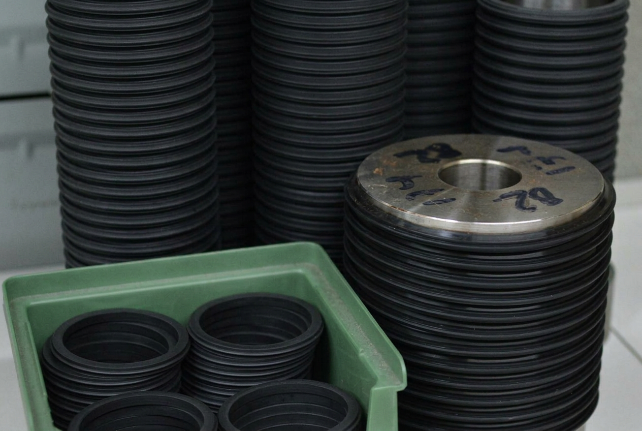 Batch of seals